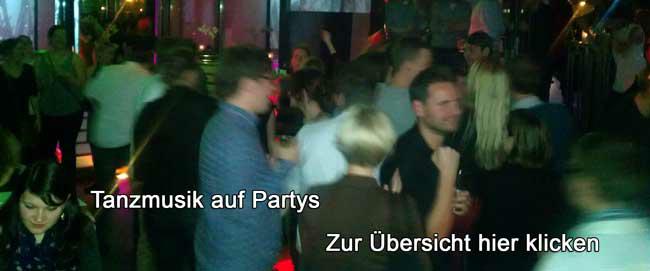 <a href="https://www.metalize.de/weltweit/tanzmusik-und-partymusik/" target="_blank">Tanzmusik auf Partys</a> Junggesellenabschied Party